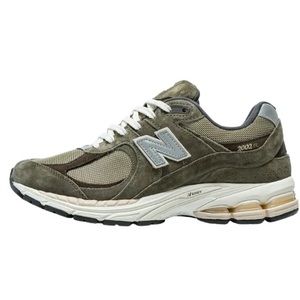 New Balance 2002r in olive brown